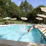 Domaine De Puy Robert Lascaux - A 800m Grotte De Lascaux - Avec Piscine - Et Gites-appartements - Sarlat - Dordogne Πάρκο διακοπών Montignac-Lascaux