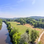 Domaine De Puy Robert Lascaux - A 800m Grotte De Lascaux - Avec Piscine - Et Gites-appartements - Sarlat - Dordogne 4*