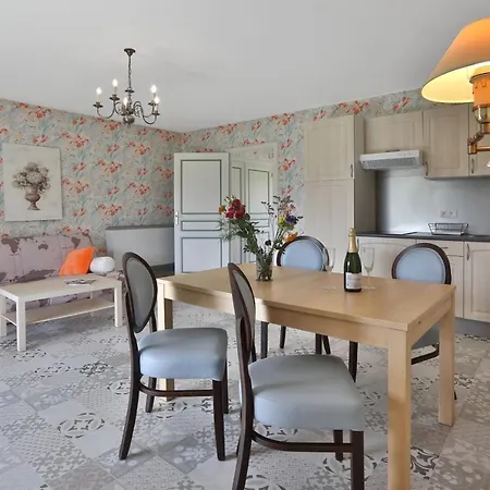 Domaine De Puy Robert Lascaux - A 800m Grotte De Lascaux - Avec Piscine - Et Gites-appartements - Sarlat - Dordogne Holiday park 4*