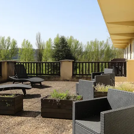 Domaine De Puy Robert Lascaux - A 800m Grotte De Lascaux - Avec Piscine - Et Gites-appartements - Sarlat - Dordogne Holiday park 4*