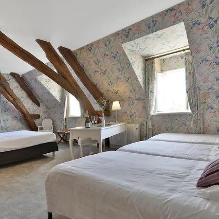 Holiday park Domaine De Puy Robert Lascaux - A 800m Grotte De Lascaux - Avec Piscine - Et Gites-appartements - Sarlat - Dordogne 4*
