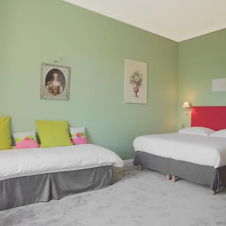 Holiday park Domaine De Puy Robert Lascaux - A 800m Grotte De Lascaux - Avec Piscine - Et Gites-appartements - Sarlat - Dordogne 4*