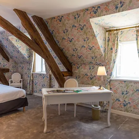 Holiday park Domaine De Puy Robert Lascaux - A 800m Grotte De Lascaux - Avec Piscine - Et Gites-appartements - Sarlat - Dordogne