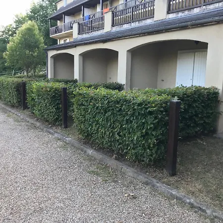 Holiday park Domaine De Puy Robert Lascaux - A 800m Grotte De Lascaux - Avec Piscine - Et Gites-appartements - Sarlat - Dordogne 4*