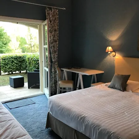 Domaine De Puy Robert Lascaux - A 800m Grotte De Lascaux - Avec Piscine - Et Gites-appartements - Sarlat - Dordogne Holiday park 4*