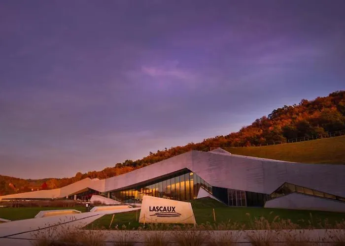 منتزه العطل Domaine De Puy Robert Lascaux - A 800m Grotte De Lascaux - Avec Piscine - Et Gites-appartements - Sarlat - Dordogne